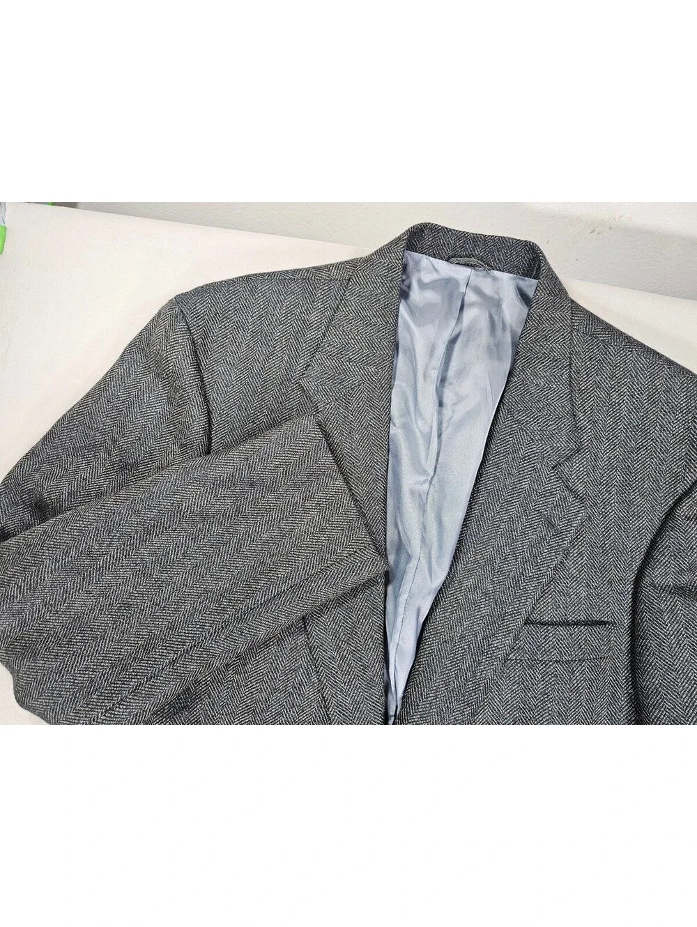 Oak Creek for Dillard's 100% Wool Blazer. 42L. Herringbone pattern. Made in USA.